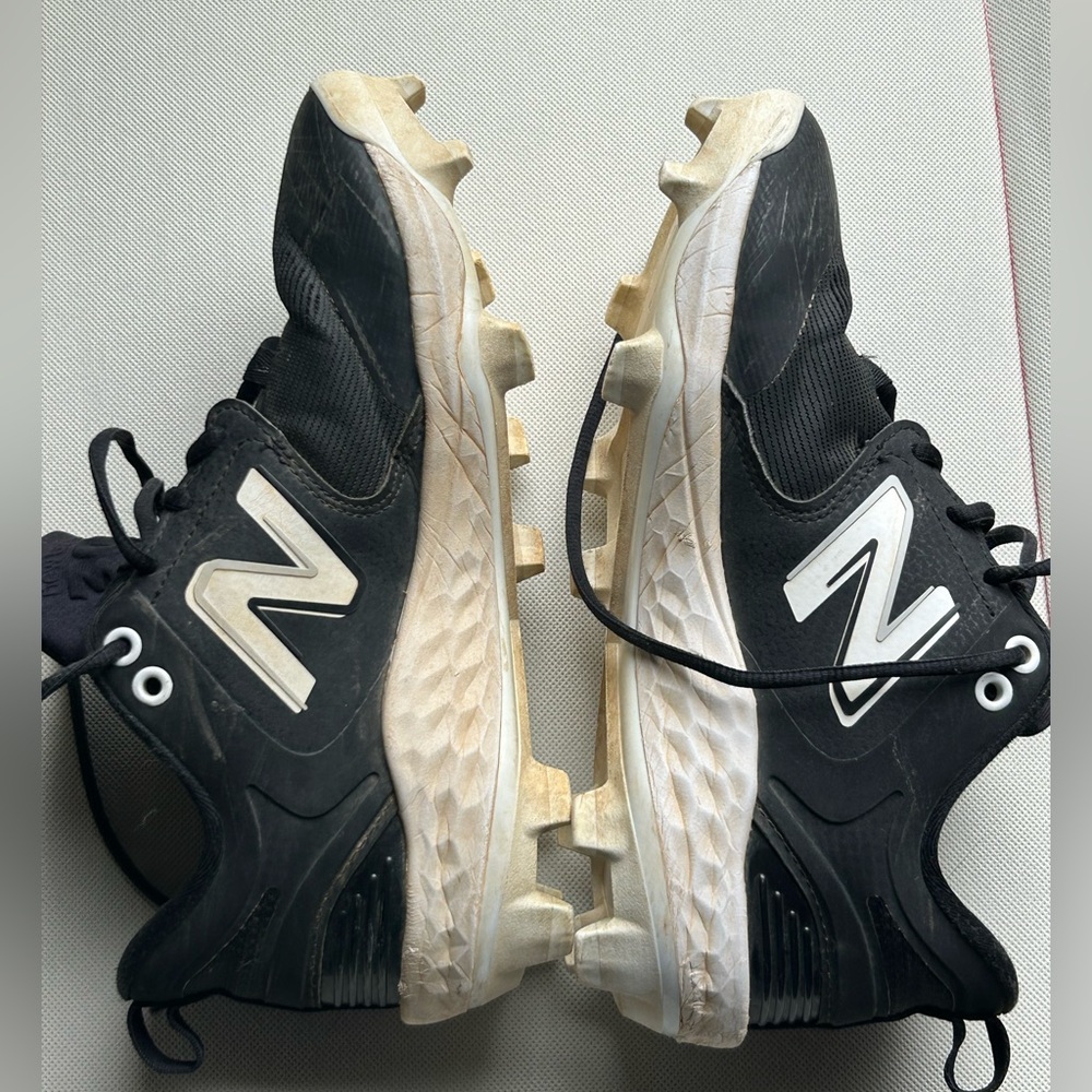 New Balance Fresh Foam 3000v6 baseball cleats